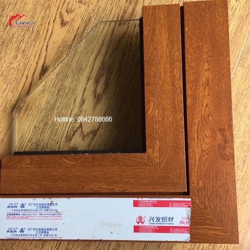 Cửa nhôm Xingfa vân gỗ nhập khẩu Quảng Đông tem đỏ có mã QR code
